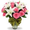 FLORERO CON LILYS BLANCOS Y 24 ROSAS ROSA.