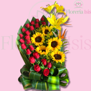 Arreglo de Media luna - Florería Isis - Envio de Flores a Domicilio  Tijuana, Floreria en Linea Tijuana, Arreglos Florales Tijuana